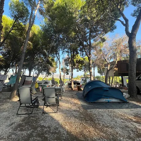 Camping Moraira אתר קמפינג מוריירה